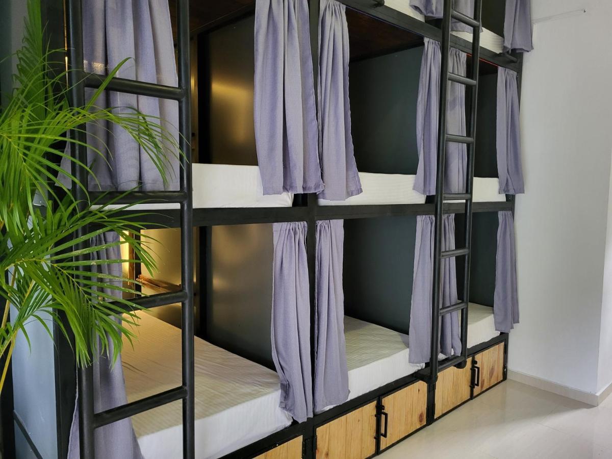 Why Not Mansion Hostel Habaraduwa ภายนอก รูปภาพ