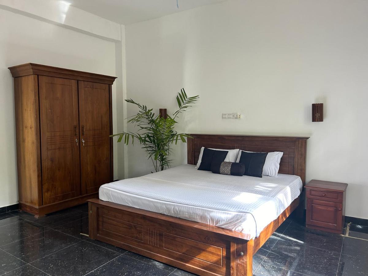 Why Not Mansion Hostel Habaraduwa ภายนอก รูปภาพ