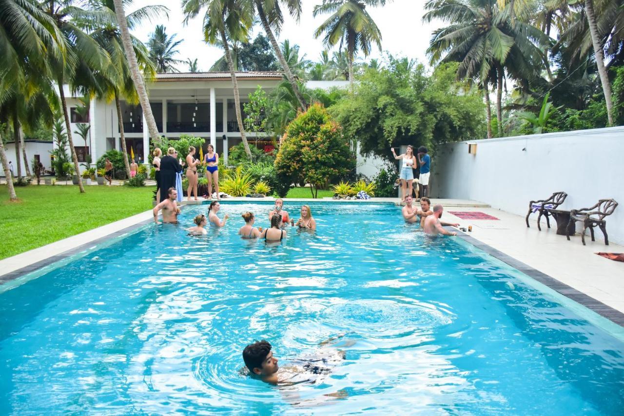 Why Not Mansion Hostel Habaraduwa ภายนอก รูปภาพ