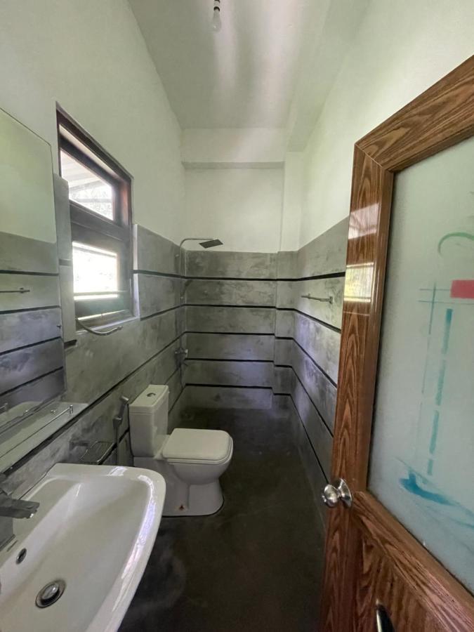 Why Not Mansion Hostel Habaraduwa ภายนอก รูปภาพ